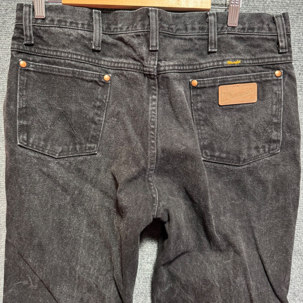 Wrangler Mens Jeans 36x30 Black Denim Cowboy Cut Relaxed Fit Faded Fits 34x28 - Picture 6 of 11